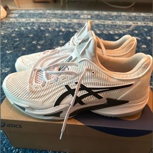 ASICS Court FF 3 White/black Size 10.5 Tennis Shoe Only Worn Once Basically New